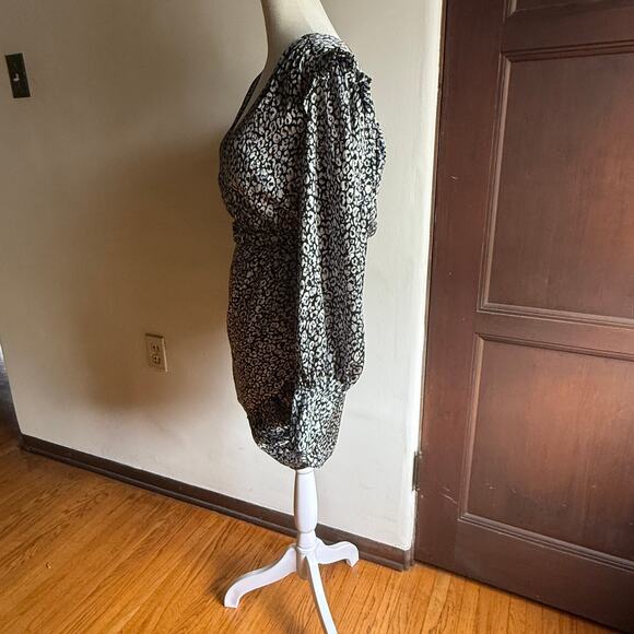 L'ACADEMIE Black and White  Joyce Leopard Satin Tulip Hem Faux Wrap Dress Small - Picture 5 of 10